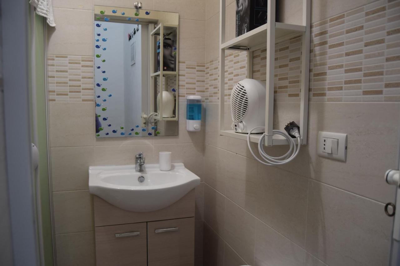 Casa Mely Apartment Bari Bagian luar foto